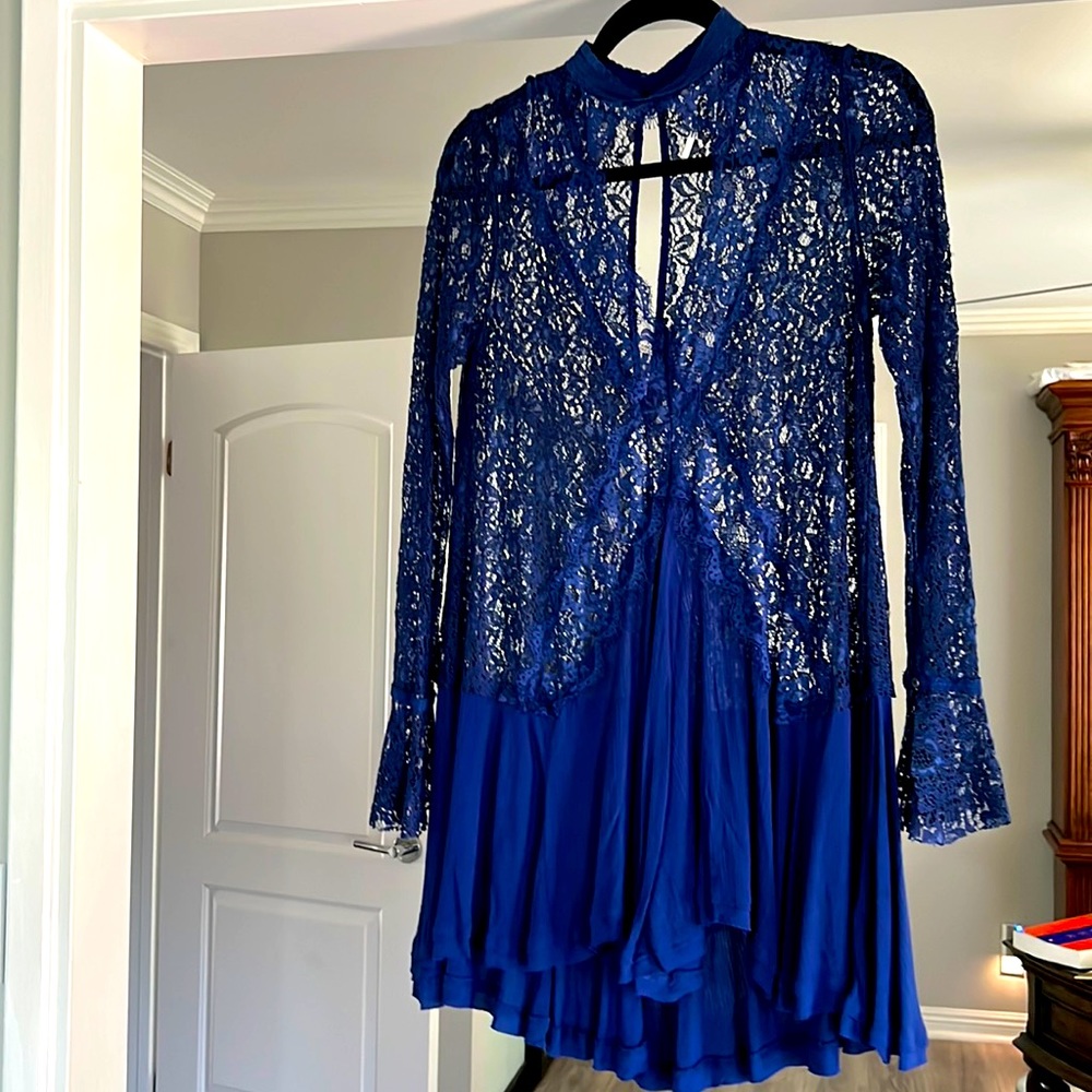 Free People Navy Blue HighLow long sleeve BOHO shirt Lace Size Small NWOT